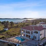 Carolus-luxurious Dalmatia *