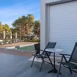 Carolus-luxurious Dalmatia Villa *