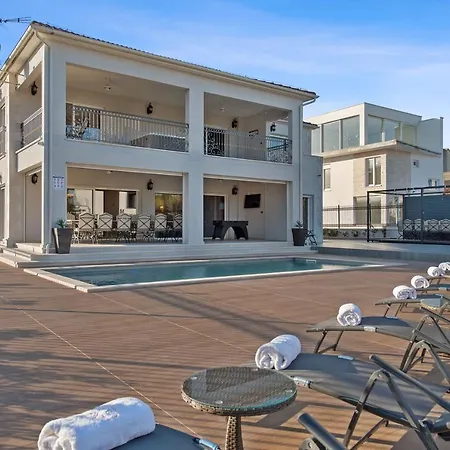 Villa Carolus-luxurious Dalmatia