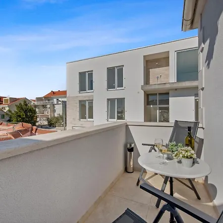 Carolus-luxurious Dalmatia Vodice