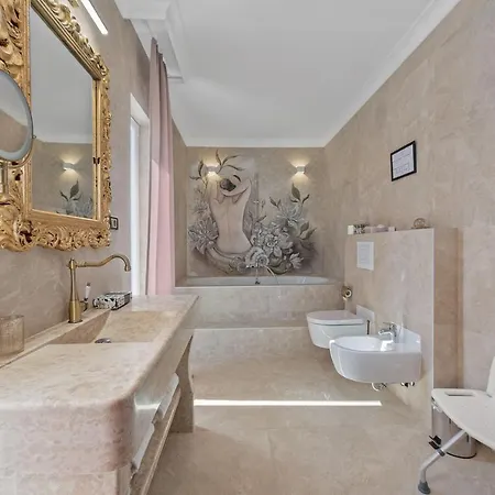 Carolus-luxurious Dalmatia Villa *