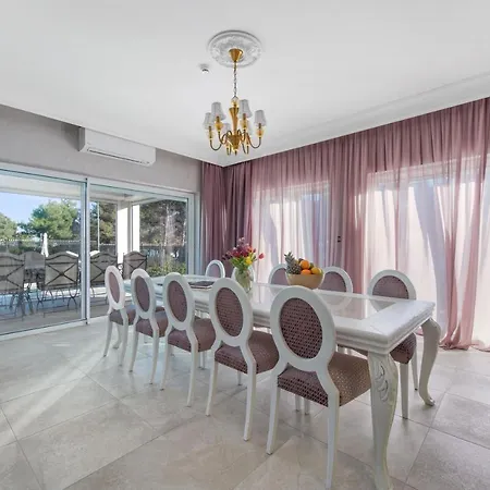 Carolus-luxurious Dalmatia Vodice