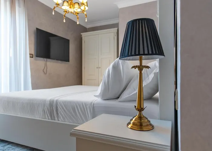 Carolus-luxurious Dalmatia