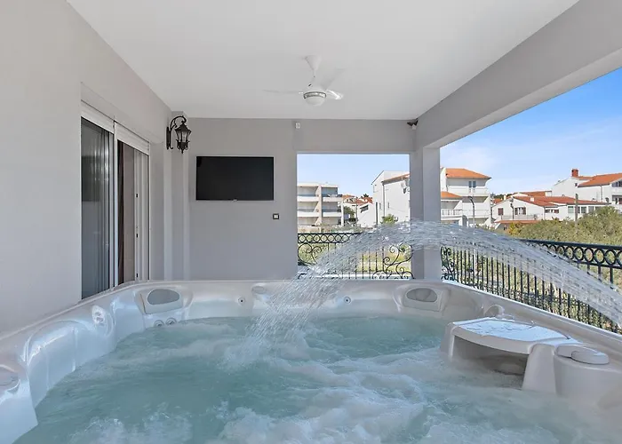 Carolus-luxurious Dalmatia * ヴォディツェ